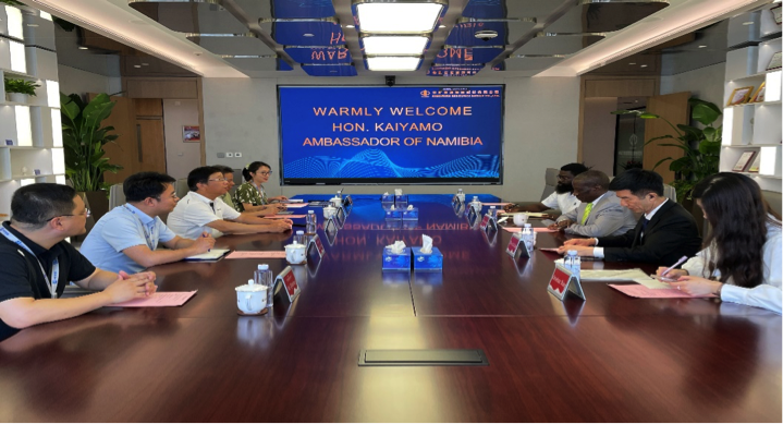 纳米比亚驻华大使到访yy易游资源集团总部